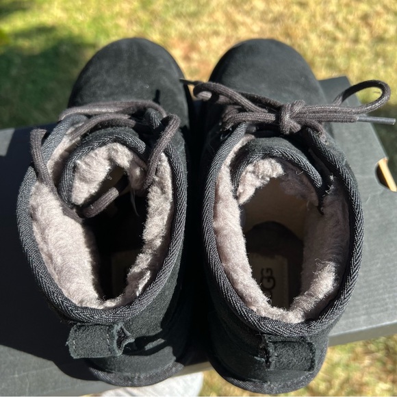 UGG Neumel Men’s Black Boot Shoe Size 8 - Picture 4 of 7
